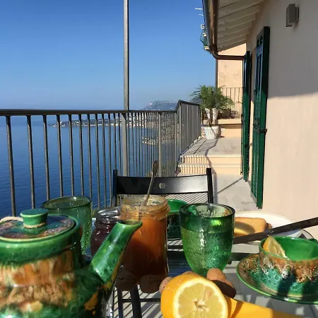 House In Grimaldi. Spectacular View Over The French Riviera! Apartment